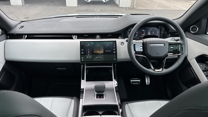 Land Rover Range Rover Evoque 2.0 D200 Hoxton Edition 5dr Auto Diesel Hatchback - Image 9